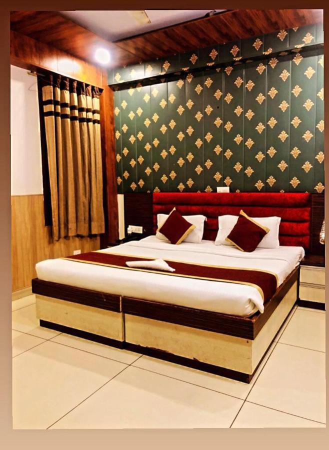 A R Residency New Delhi