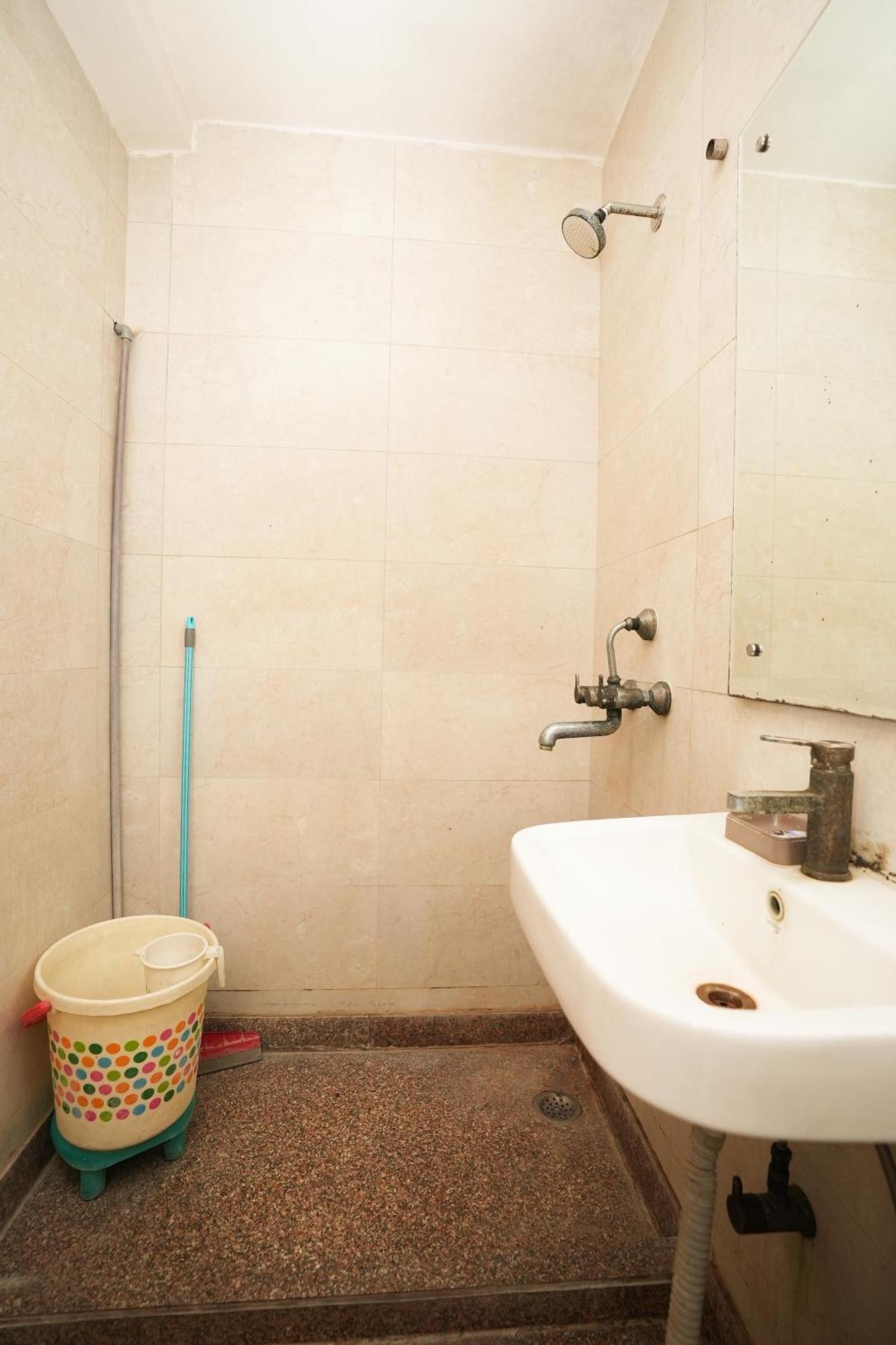 A R Residency New Delhi