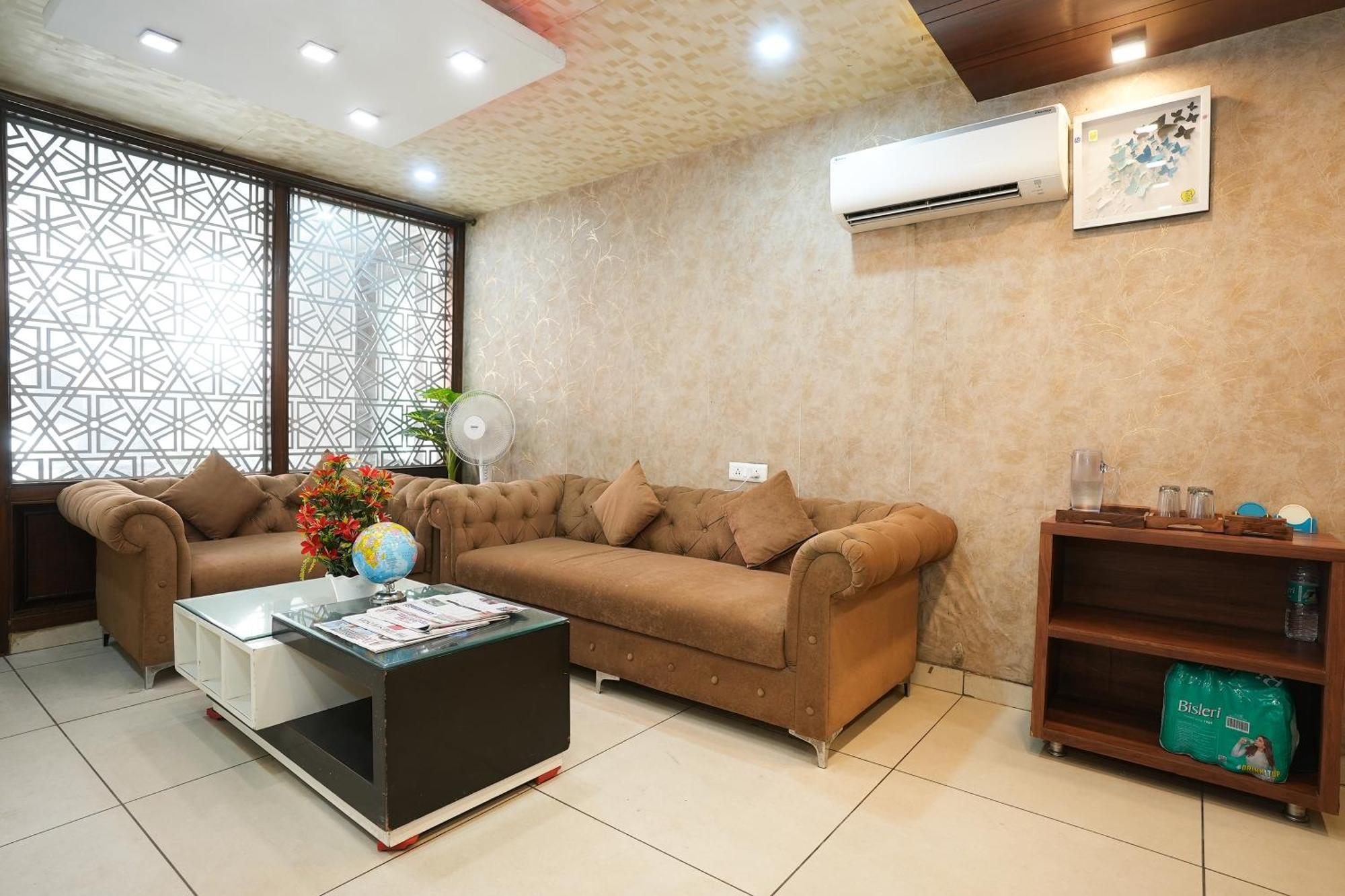 Hotel A R Residency 3*